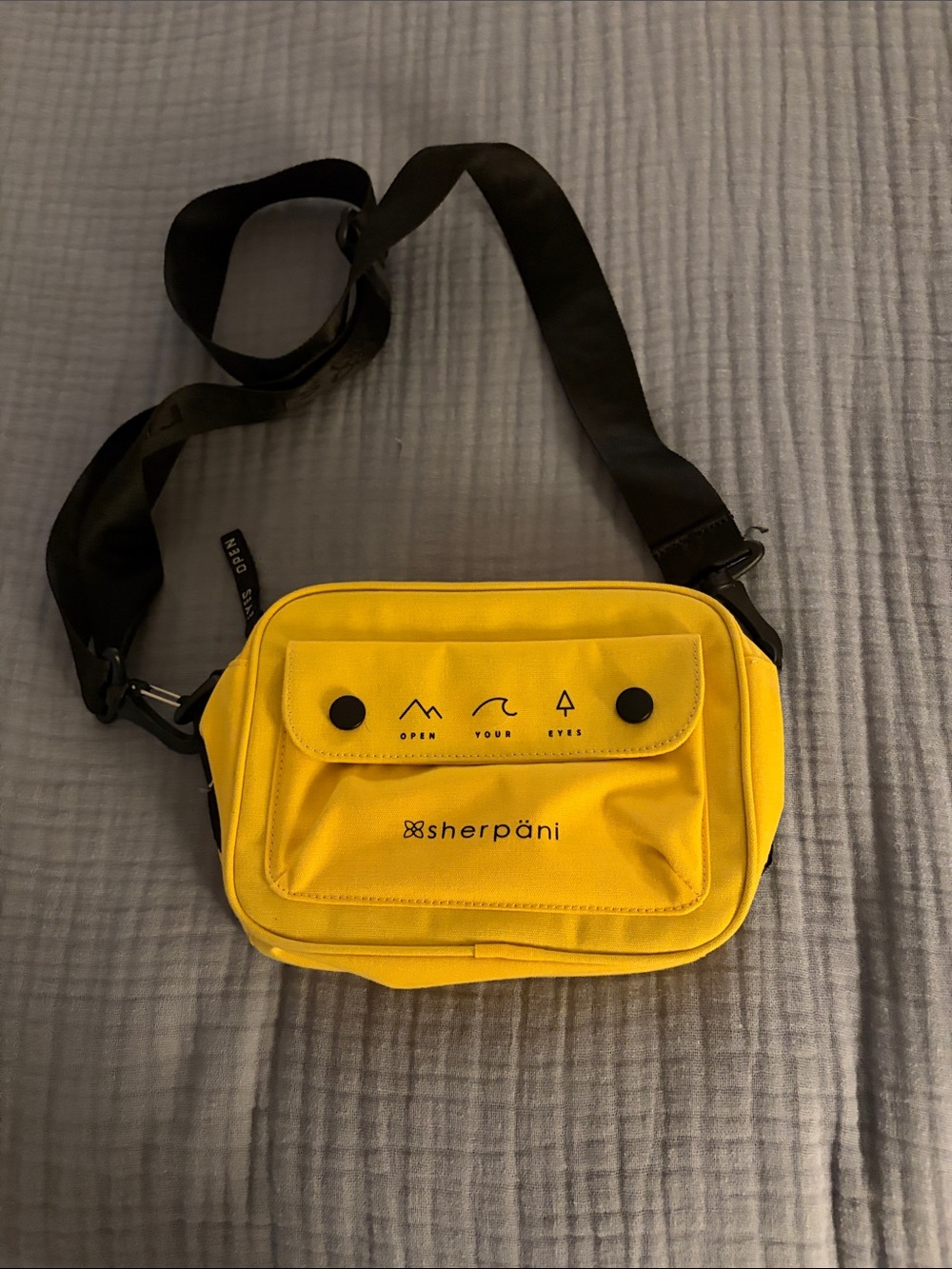 Sherpani Yellow Belt Bag with Black Strap